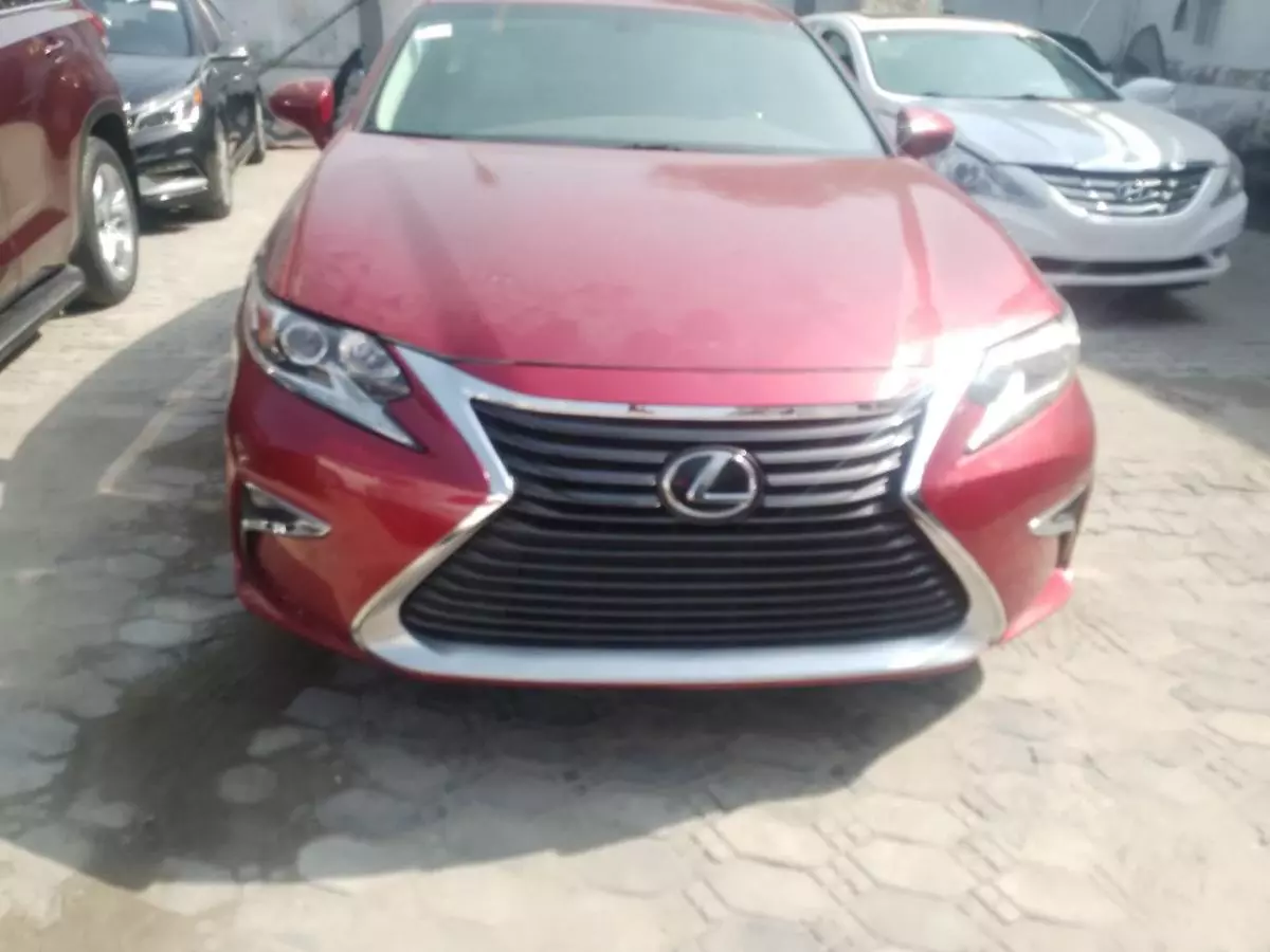 Lexus ES 350   - 2016