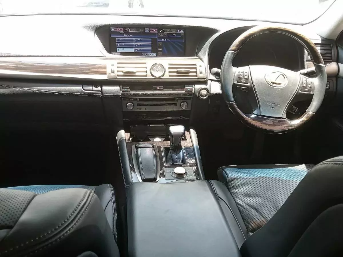 Lexus LS 460 - 2014