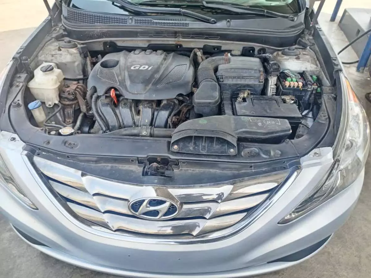 Hyundai Sonata   - 2013