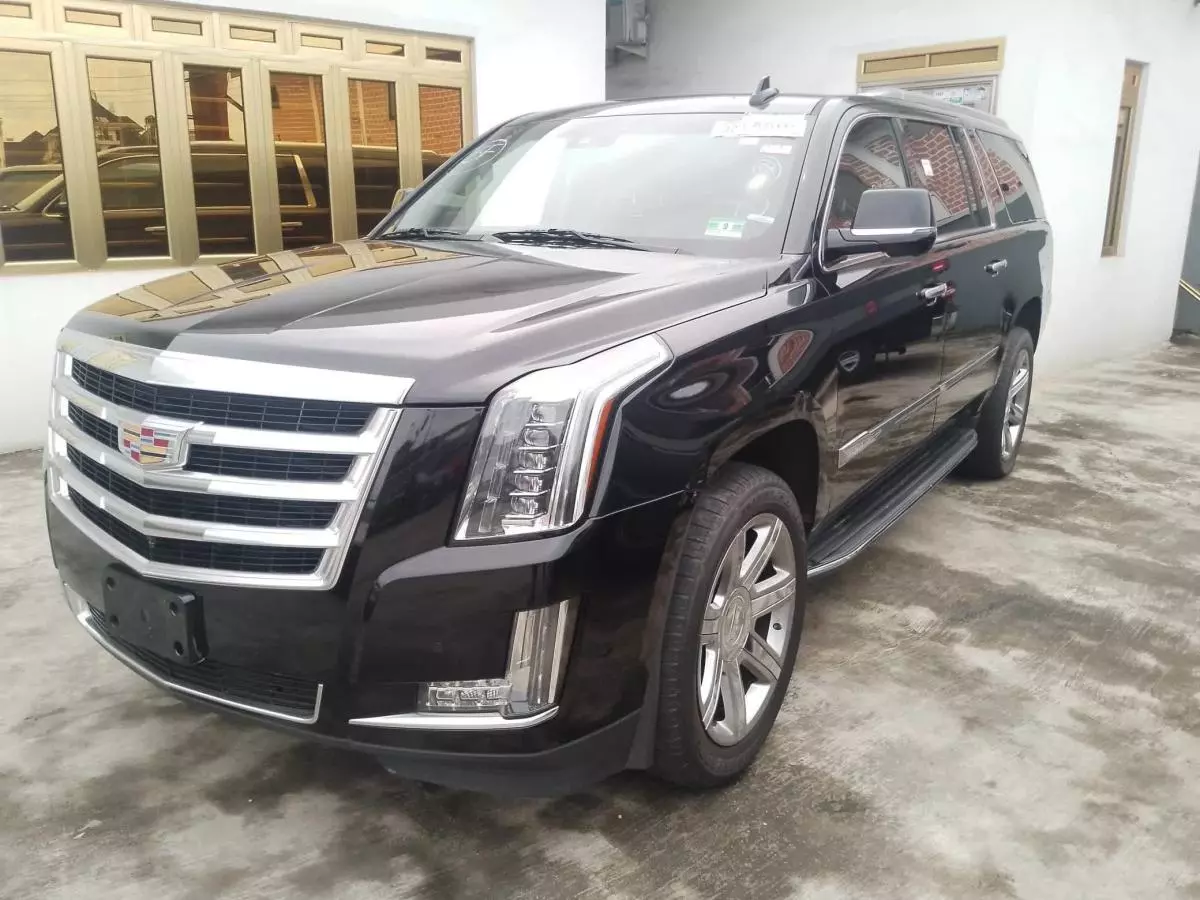 Cadillac Escalade   - 2016