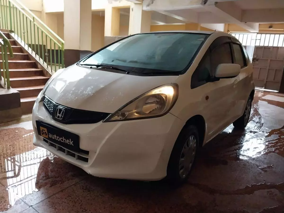 Honda Fit   - 2013