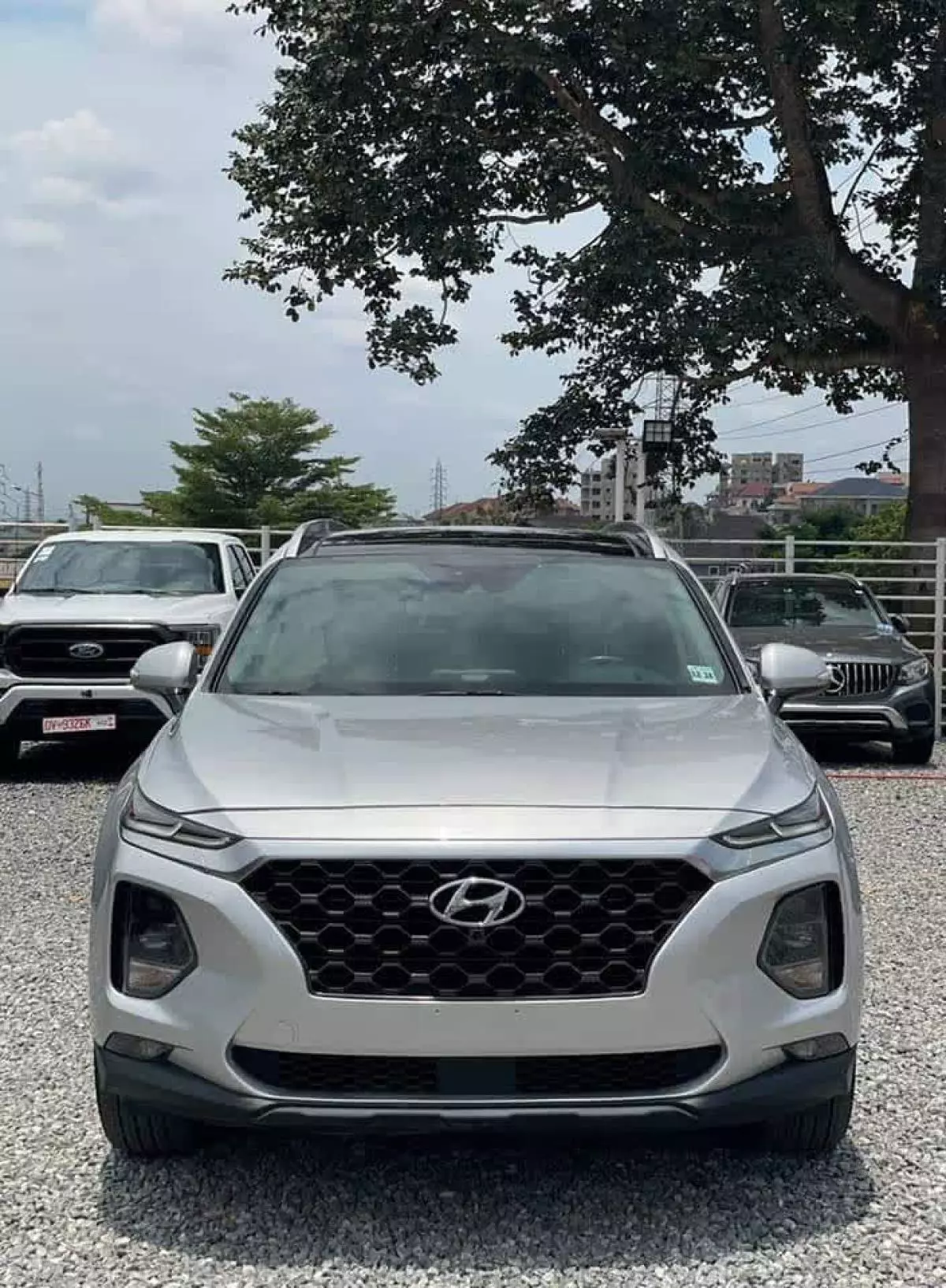 Hyundai Santa Fe   - 2019