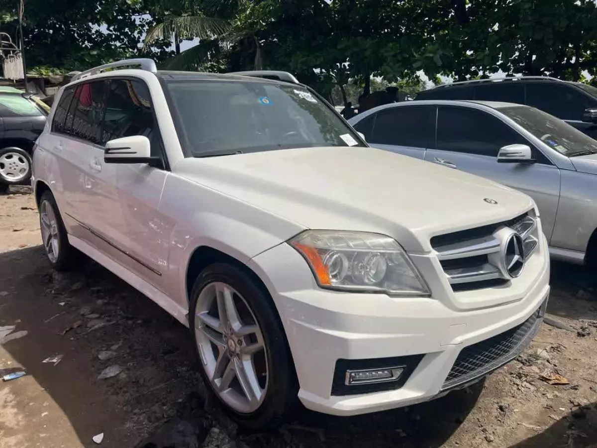 Mercedes-Benz GLK 350   - 2011