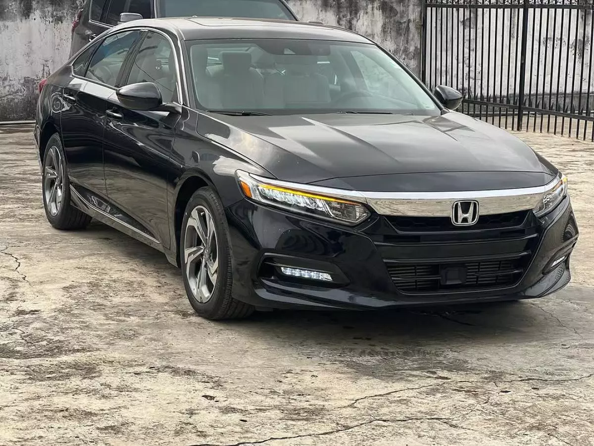 Honda Accord   - 2018