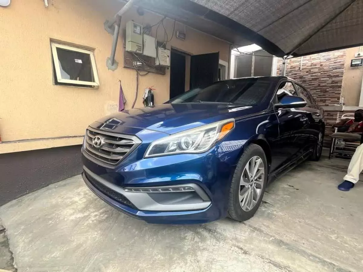 Hyundai Sonata   - 2015