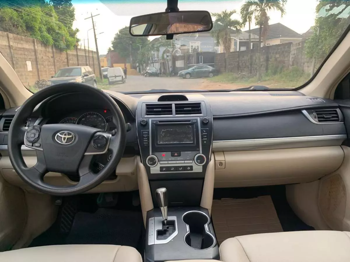 Toyota Camry   - 2012