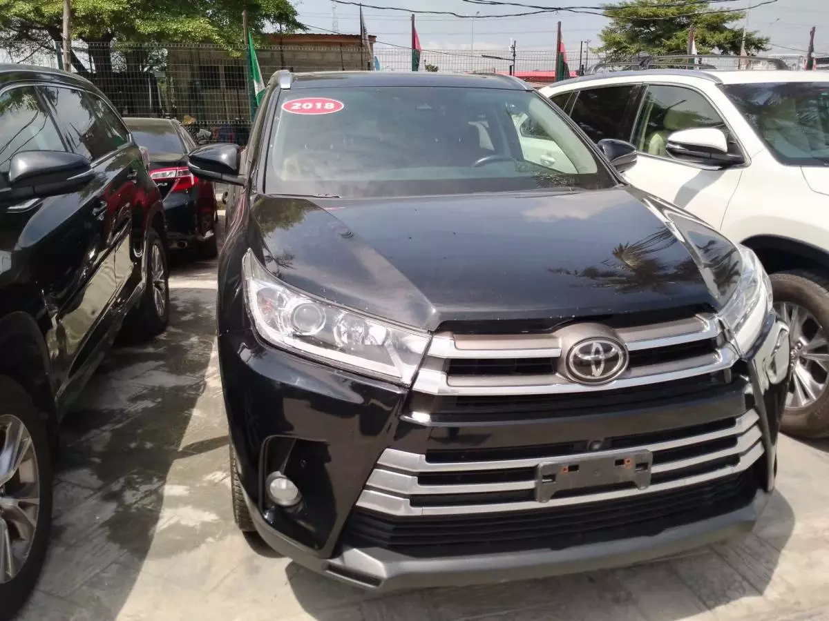 Toyota Highlander   - 2017