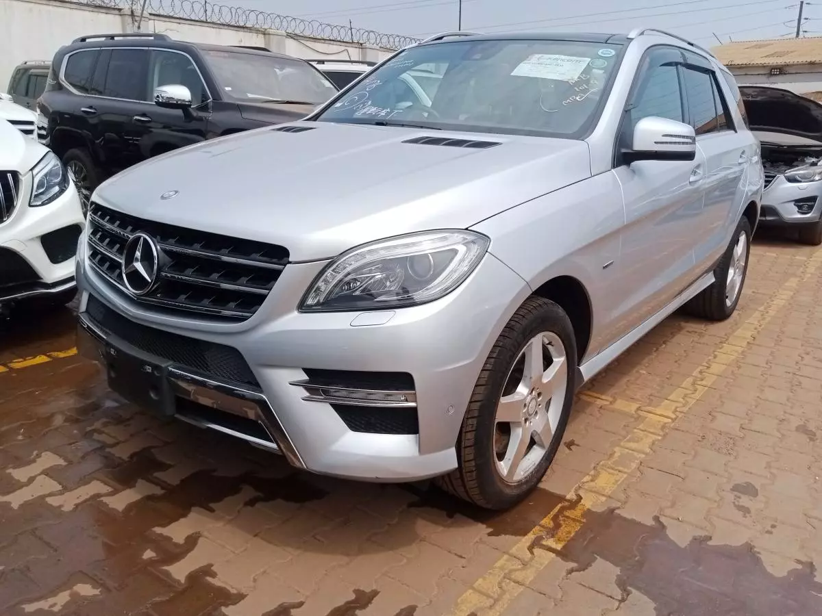 Mercedes-Benz ML 350   - 2012