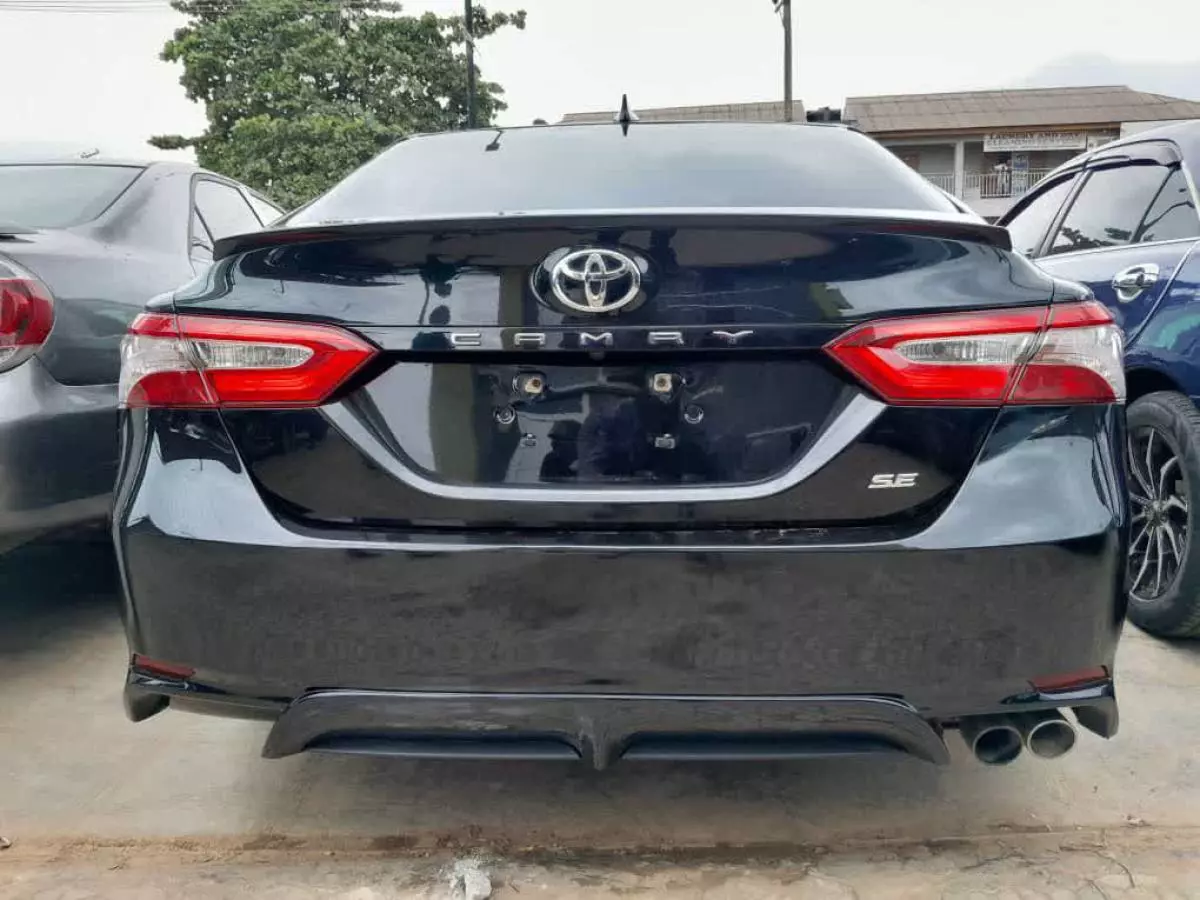 Toyota Camry   - 2019