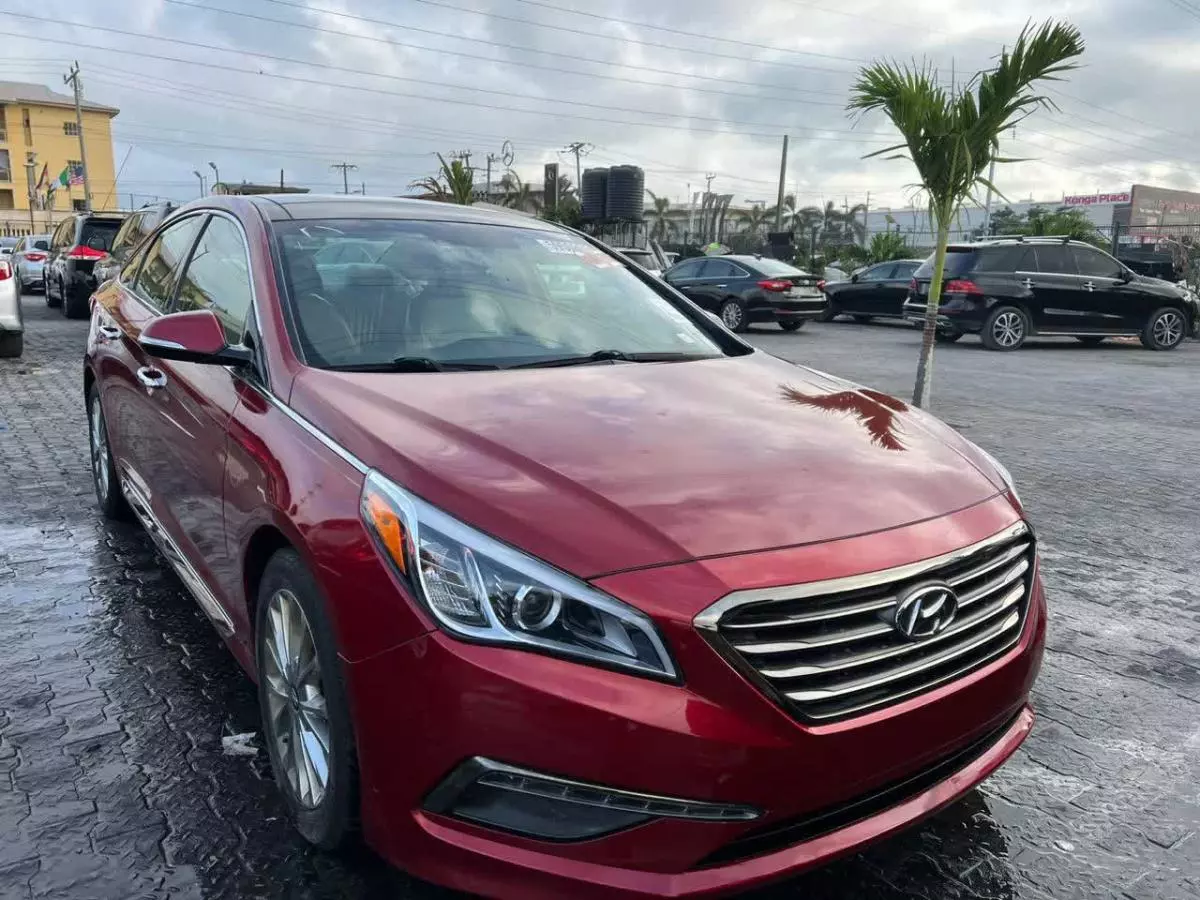 Hyundai Sonata   - 2015