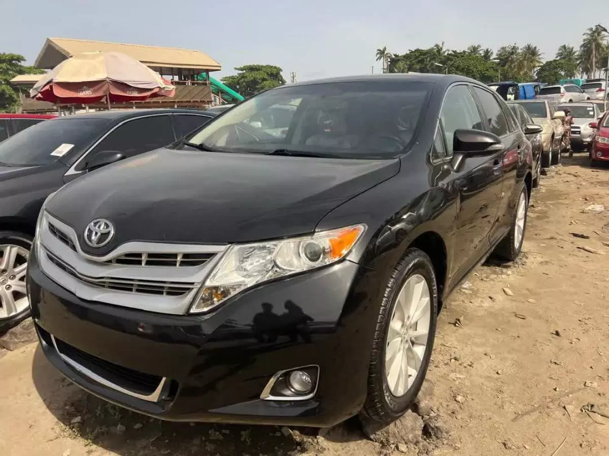 Toyota Venza   - 2013