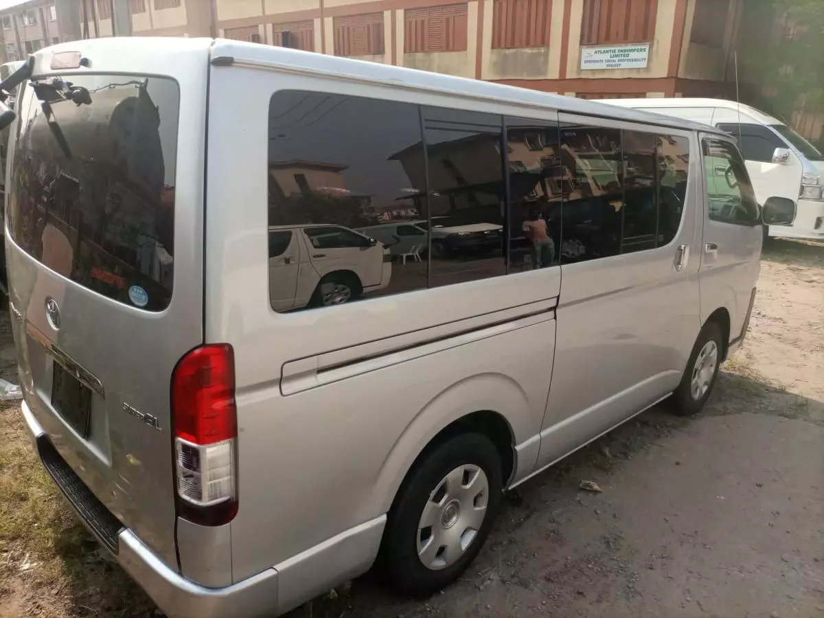 Toyota Hiace - 2007