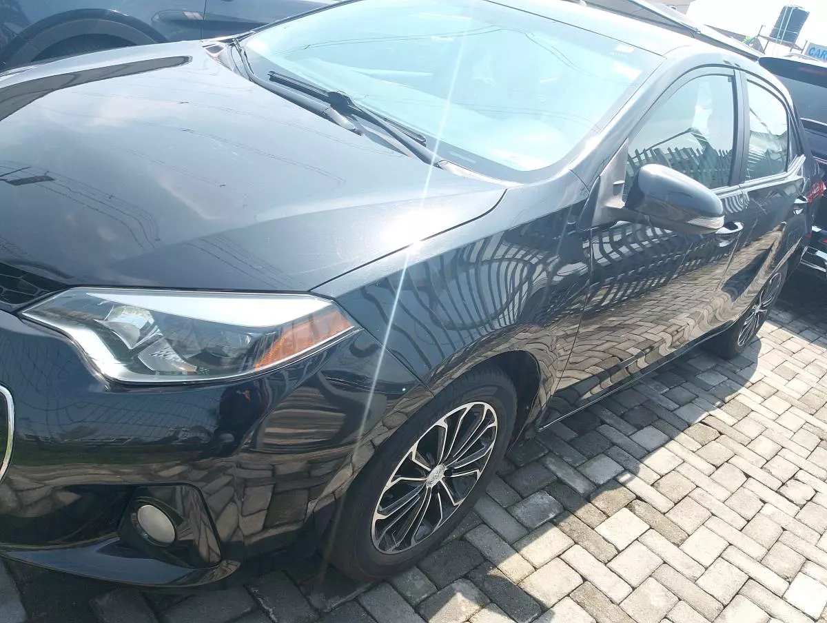 Toyota Corolla   - 2014