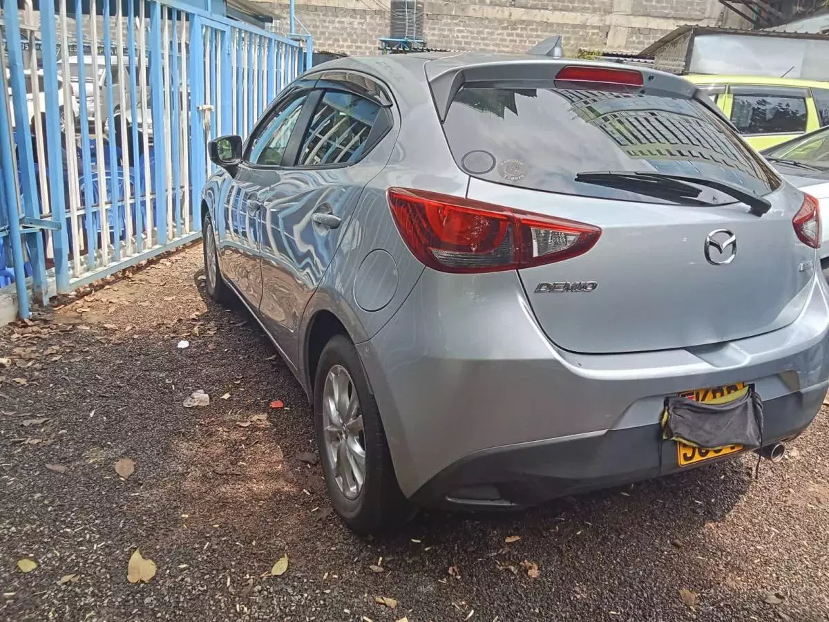 Mazda Demio   - 2017