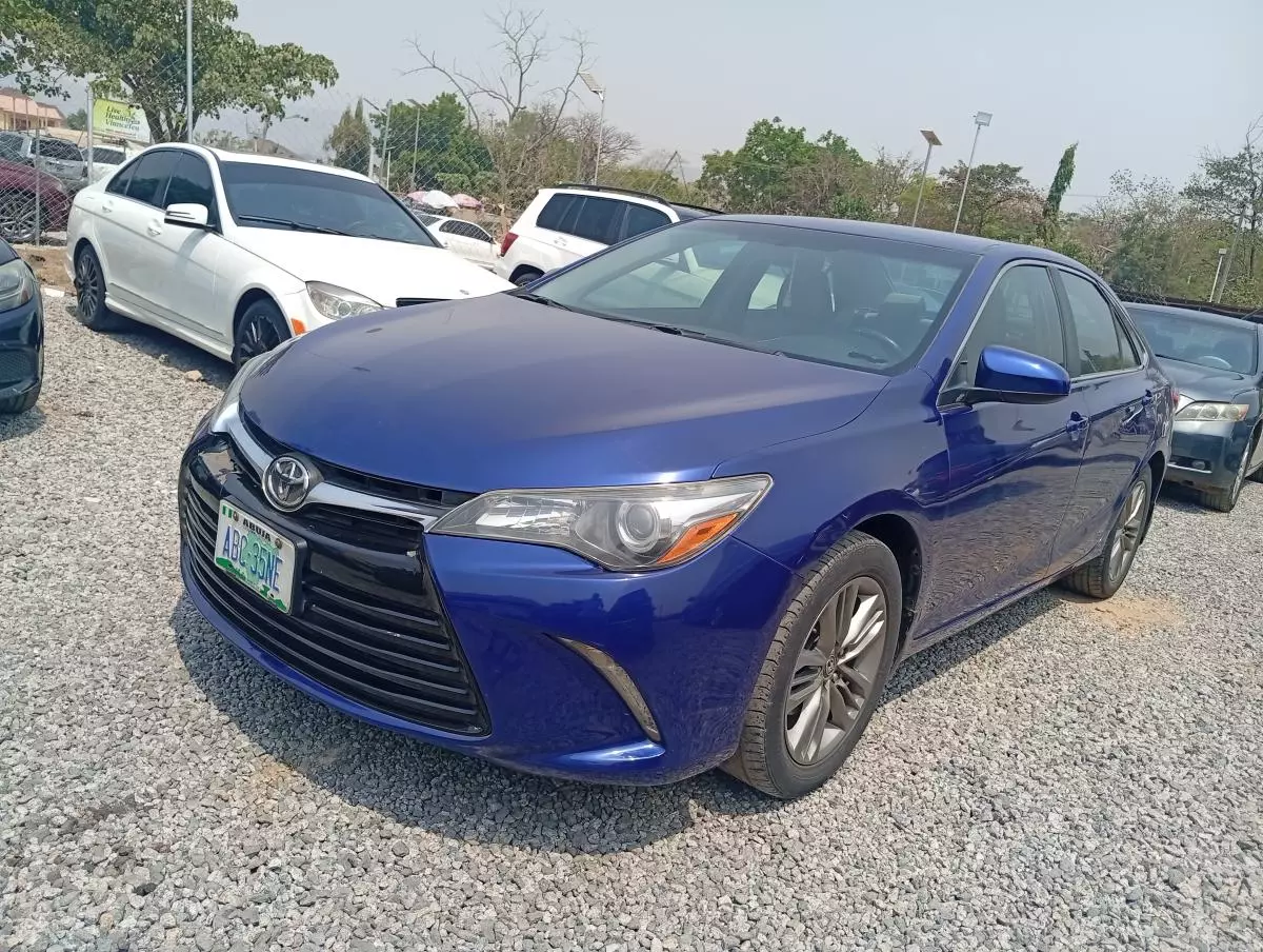 Toyota Camry   - 2015