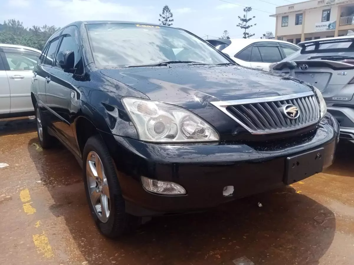 Toyota Harrier   - 2011