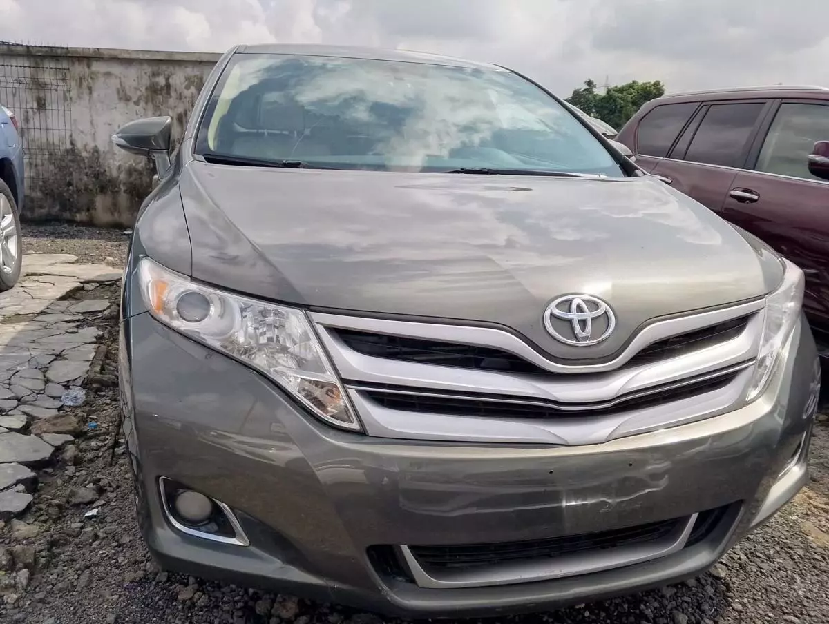 Toyota Venza   - 2013