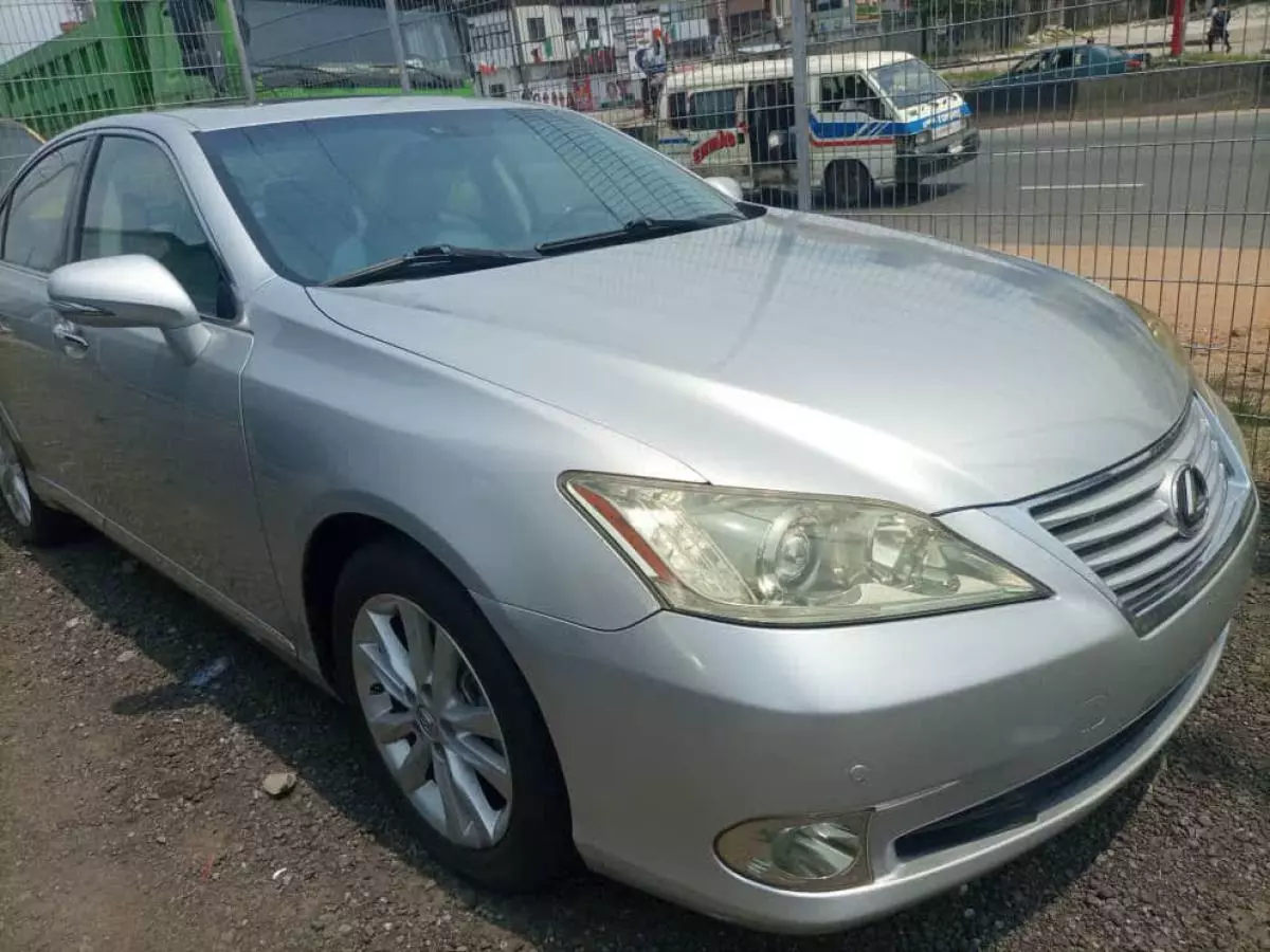 Lexus ES 350 - 2010