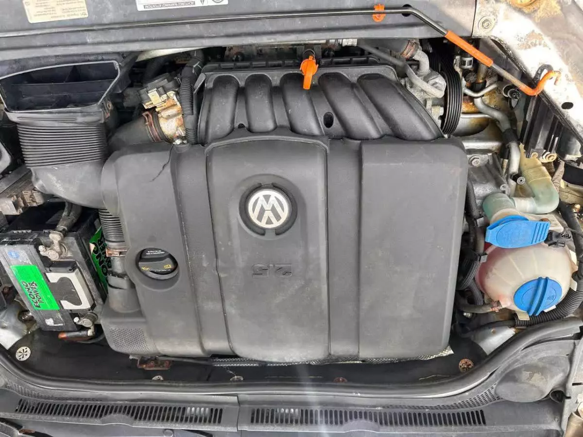 Volkswagen Jetta   - 2013
