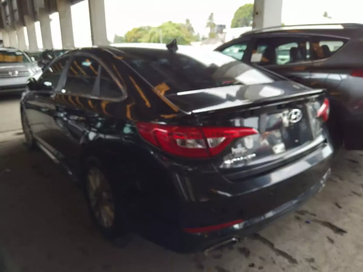 Hyundai Sonata - 2015