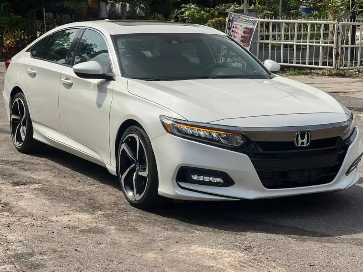 Honda Accord   - 2018