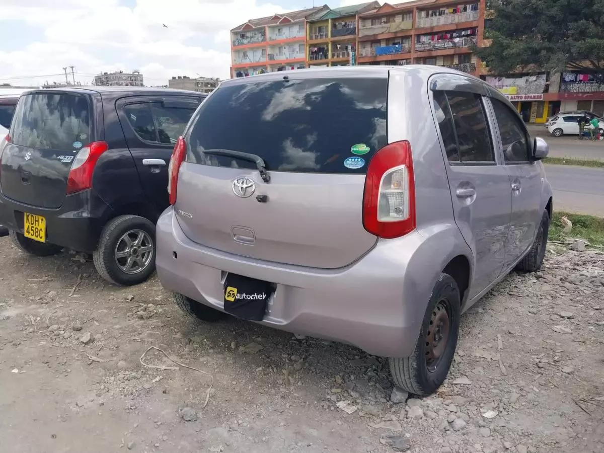 Toyota Passo   - 2015