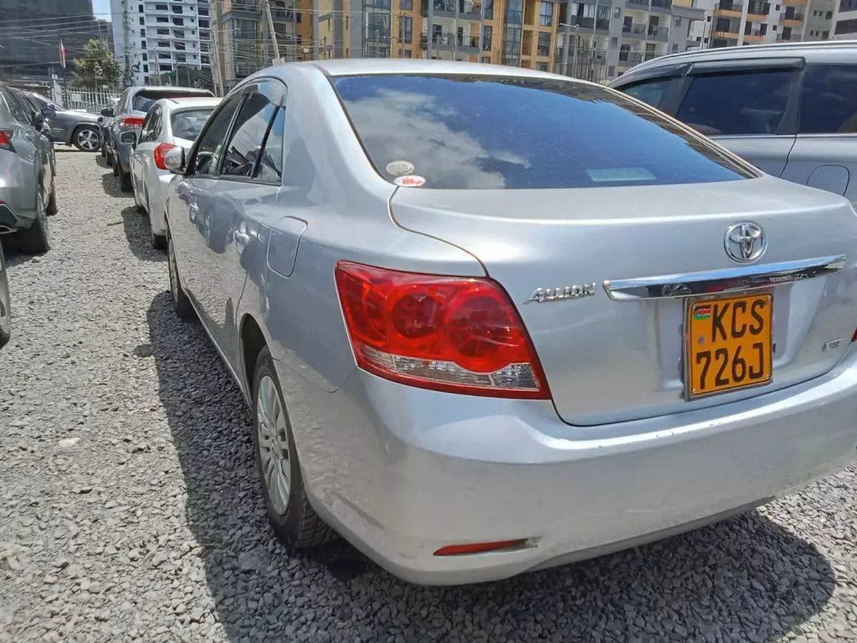 Toyota Allion    - 2011