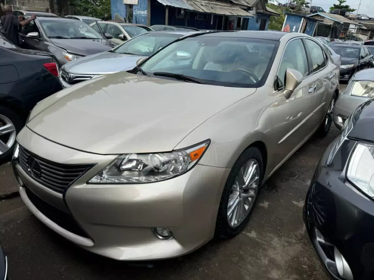 Lexus ES 350   - 2014