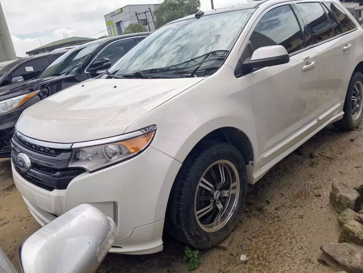 Ford Edge   - 2013