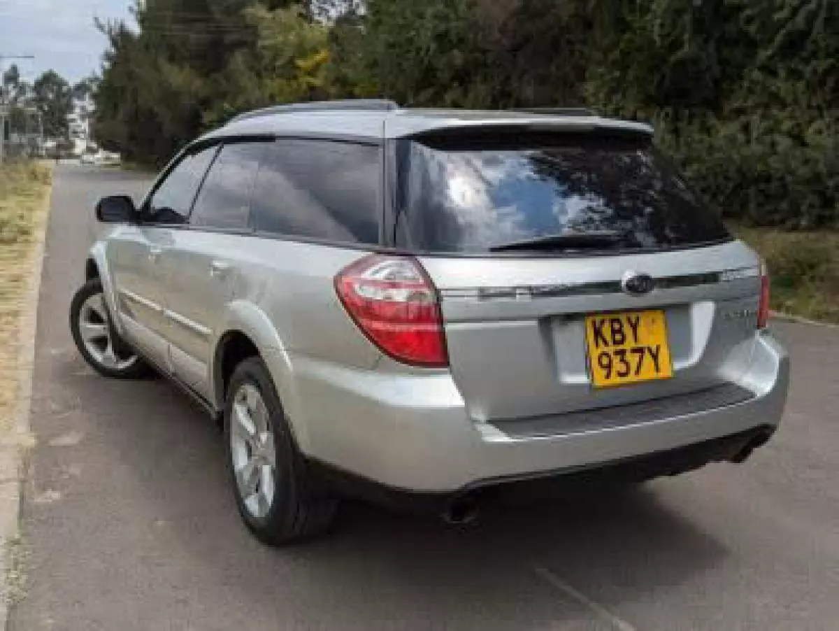 Subaru Outback   - 2007