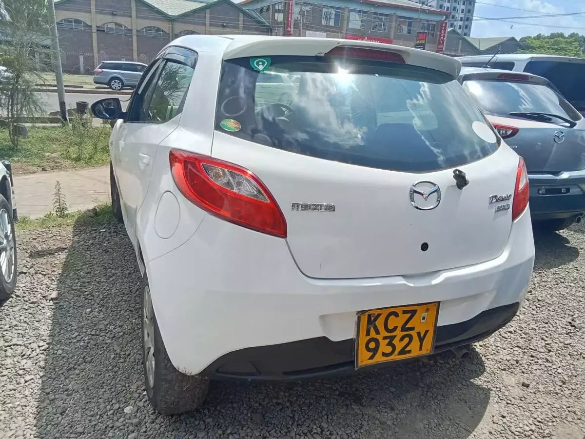 Mazda Demio   - 2013