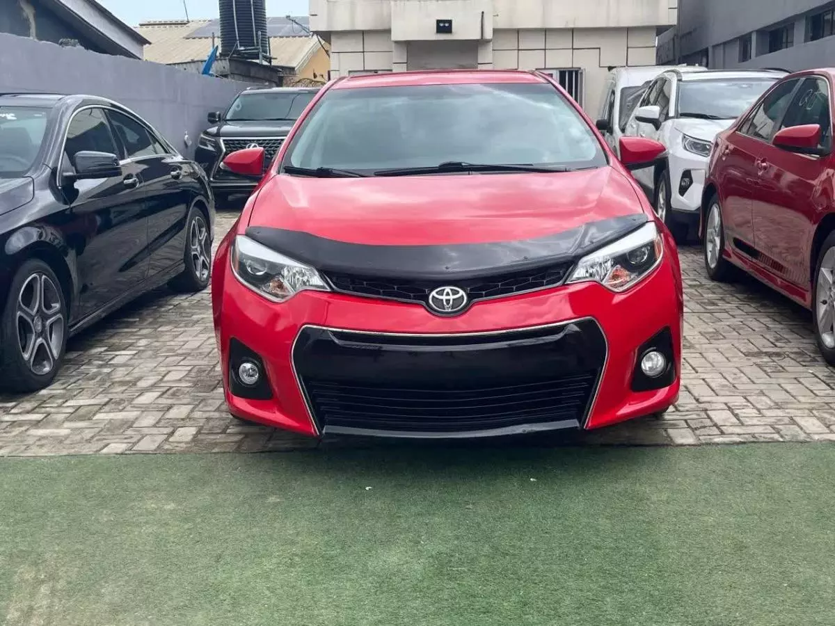 Toyota Corolla   - 2015