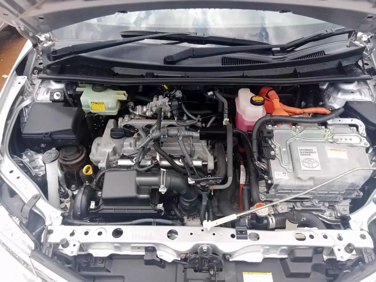 Toyota Fielder hybrid    - 2015