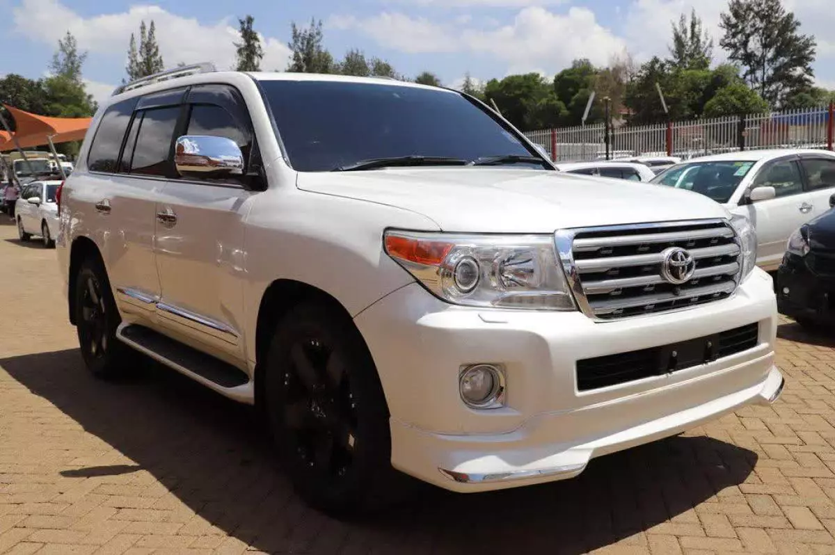 Toyota Landcruiser  V8 - 2015