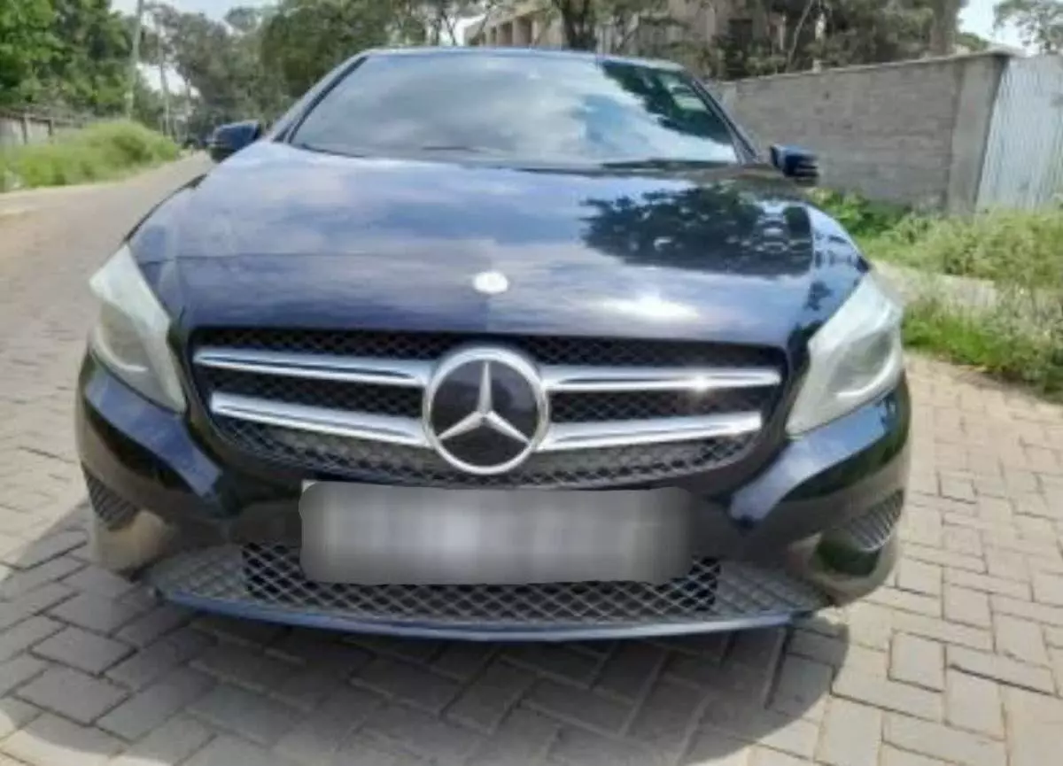 Mercedes-Benz A 180 - 2014