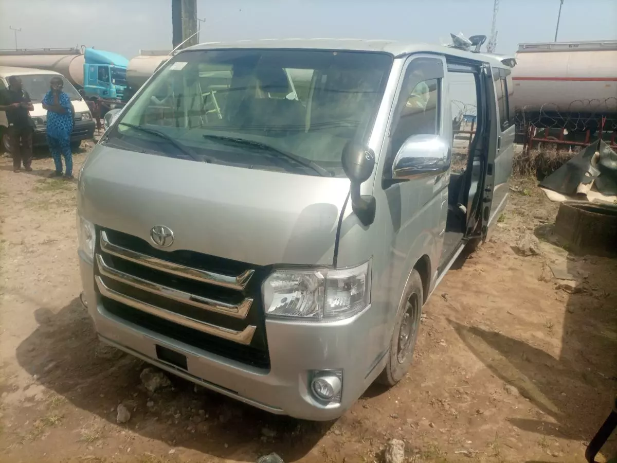 Toyota Hiace   - 2008