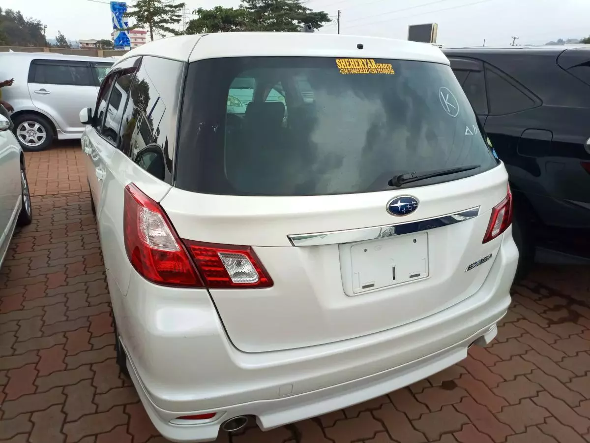 Subaru Exiga    - 2009