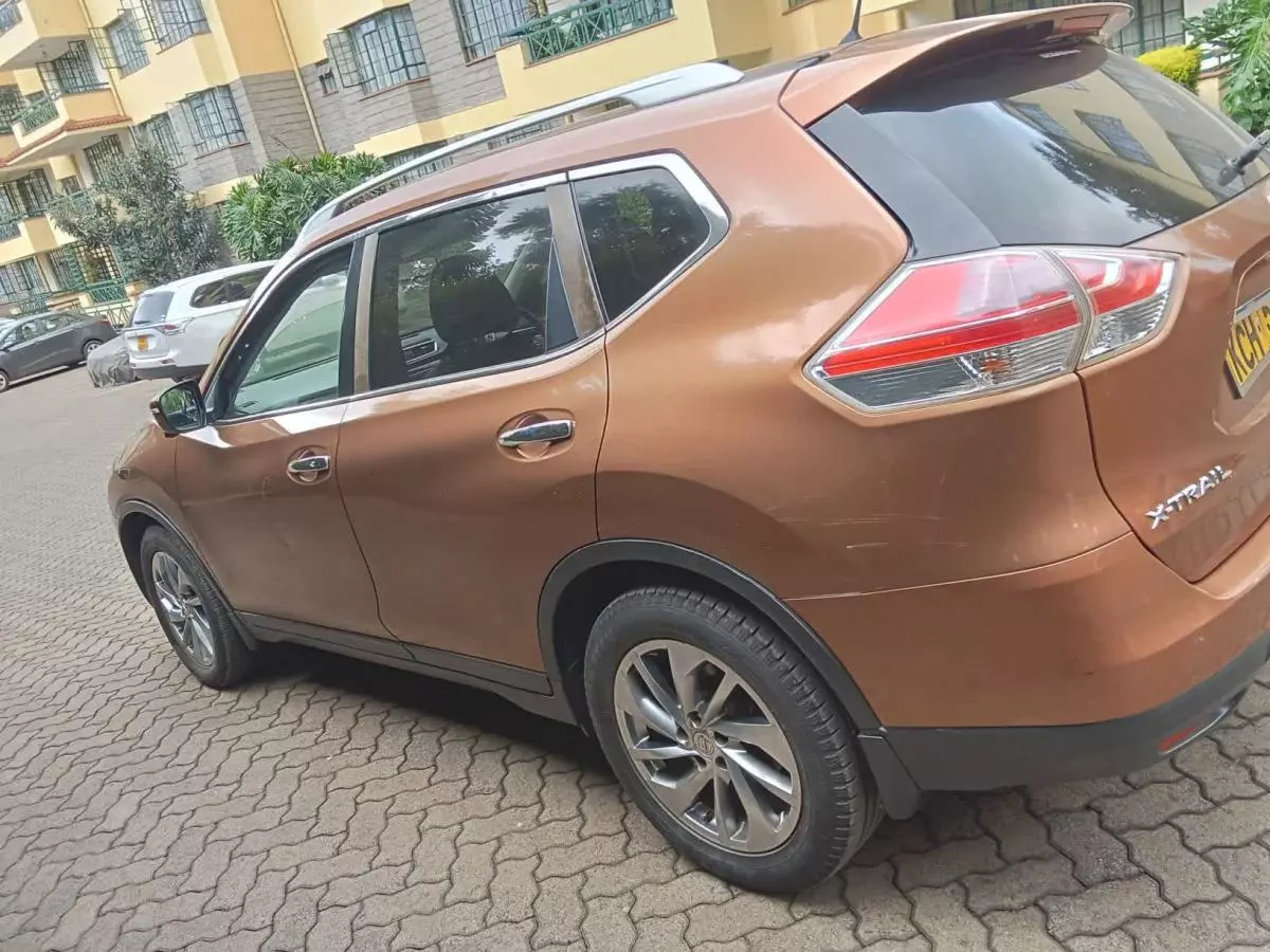 Nissan X-Trail   - 2014