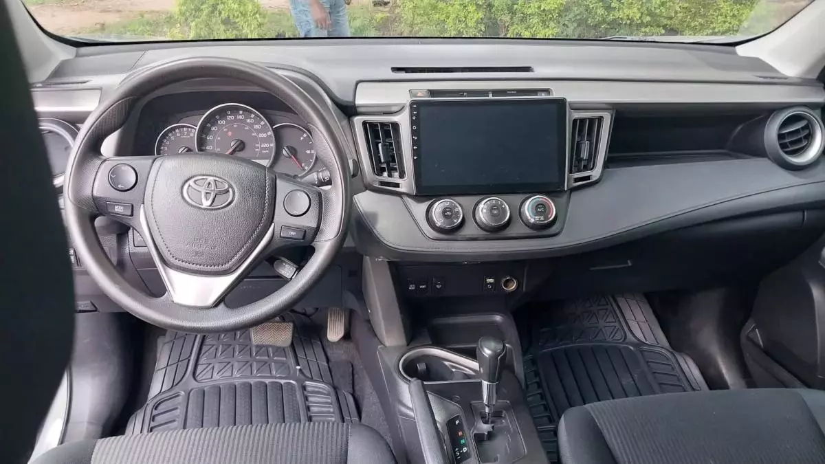 Toyota RAV 4 - 2016