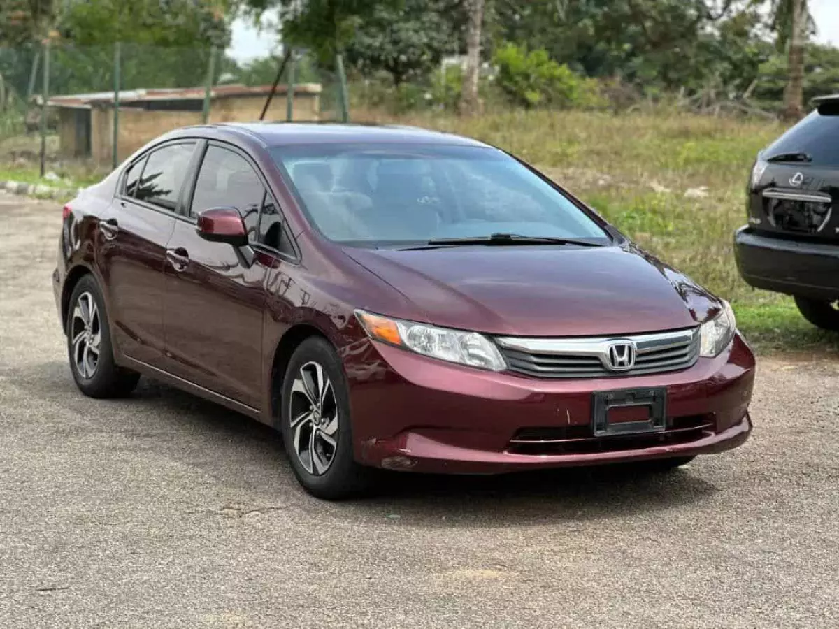 Honda Civic   - 2011