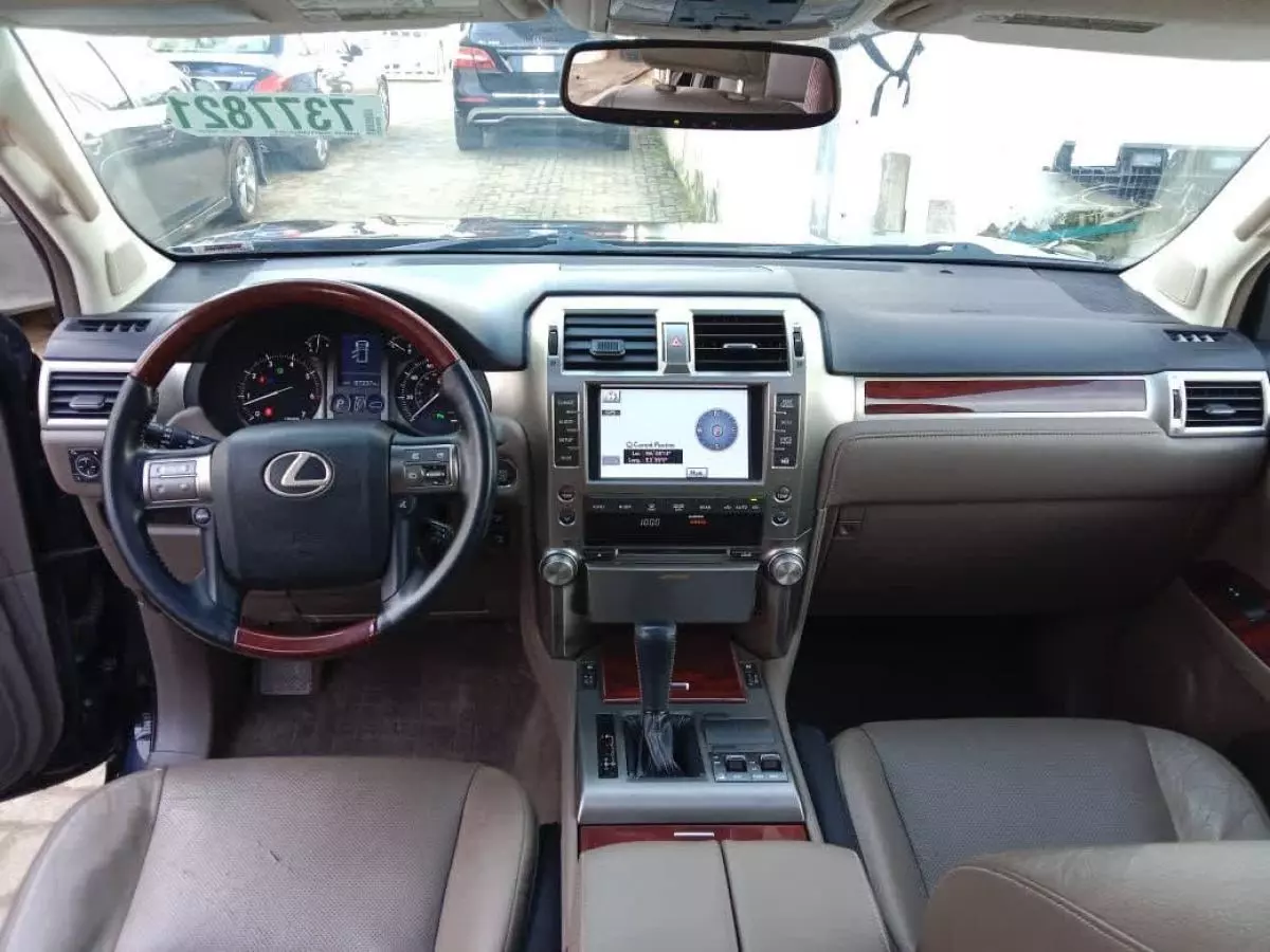 Lexus GX 460   - 2013