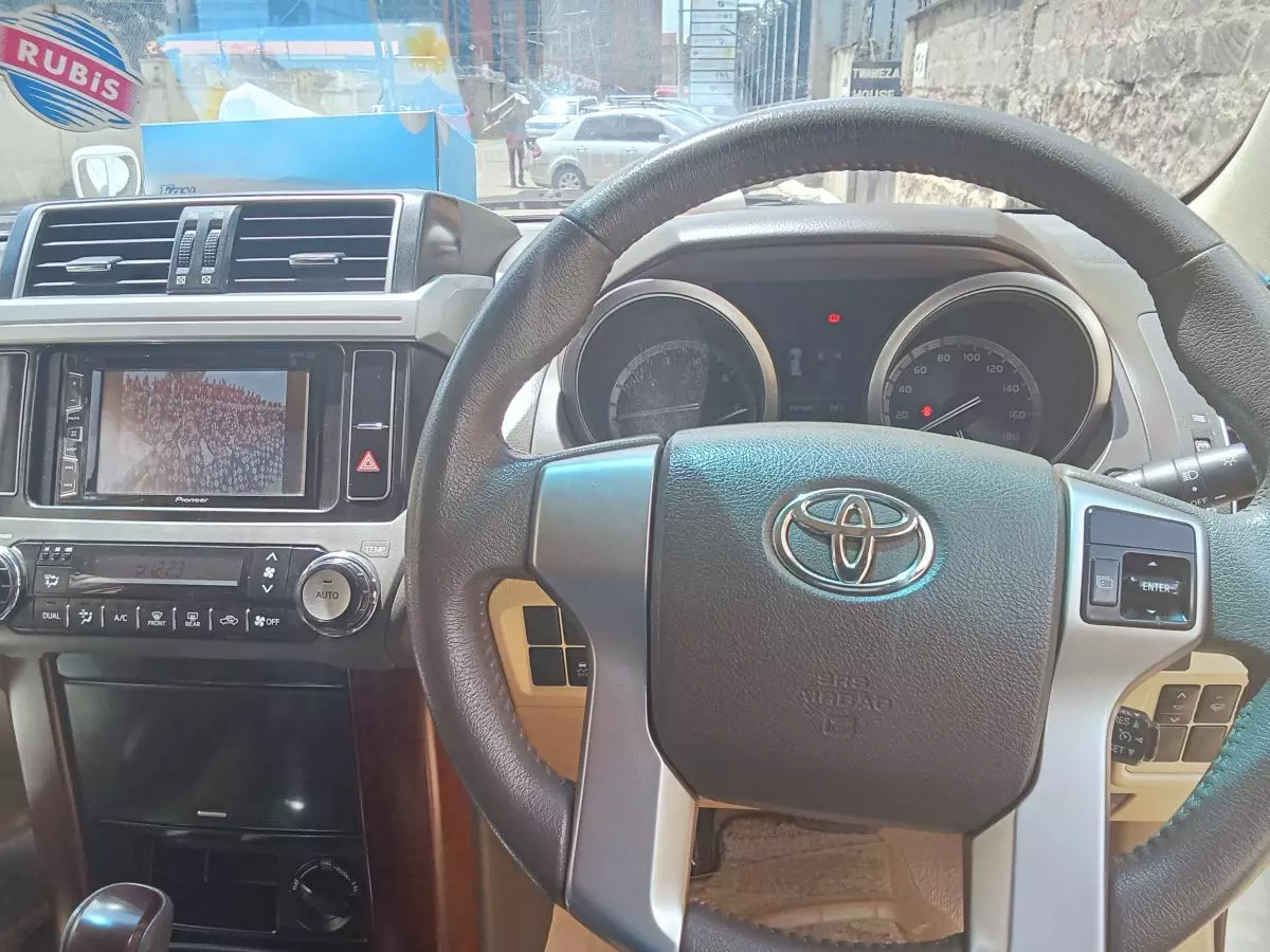 Toyota Landcruiser prado TX   - 2014