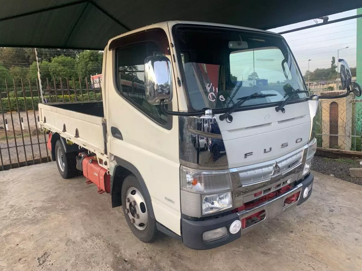 Mitsubishi Canter   - 2014