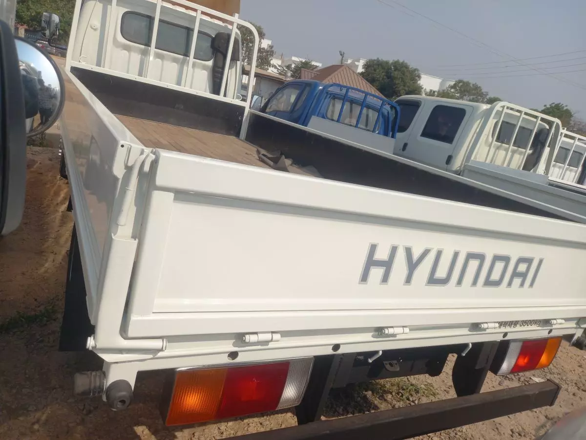 Hyundai Mighty   - 2002