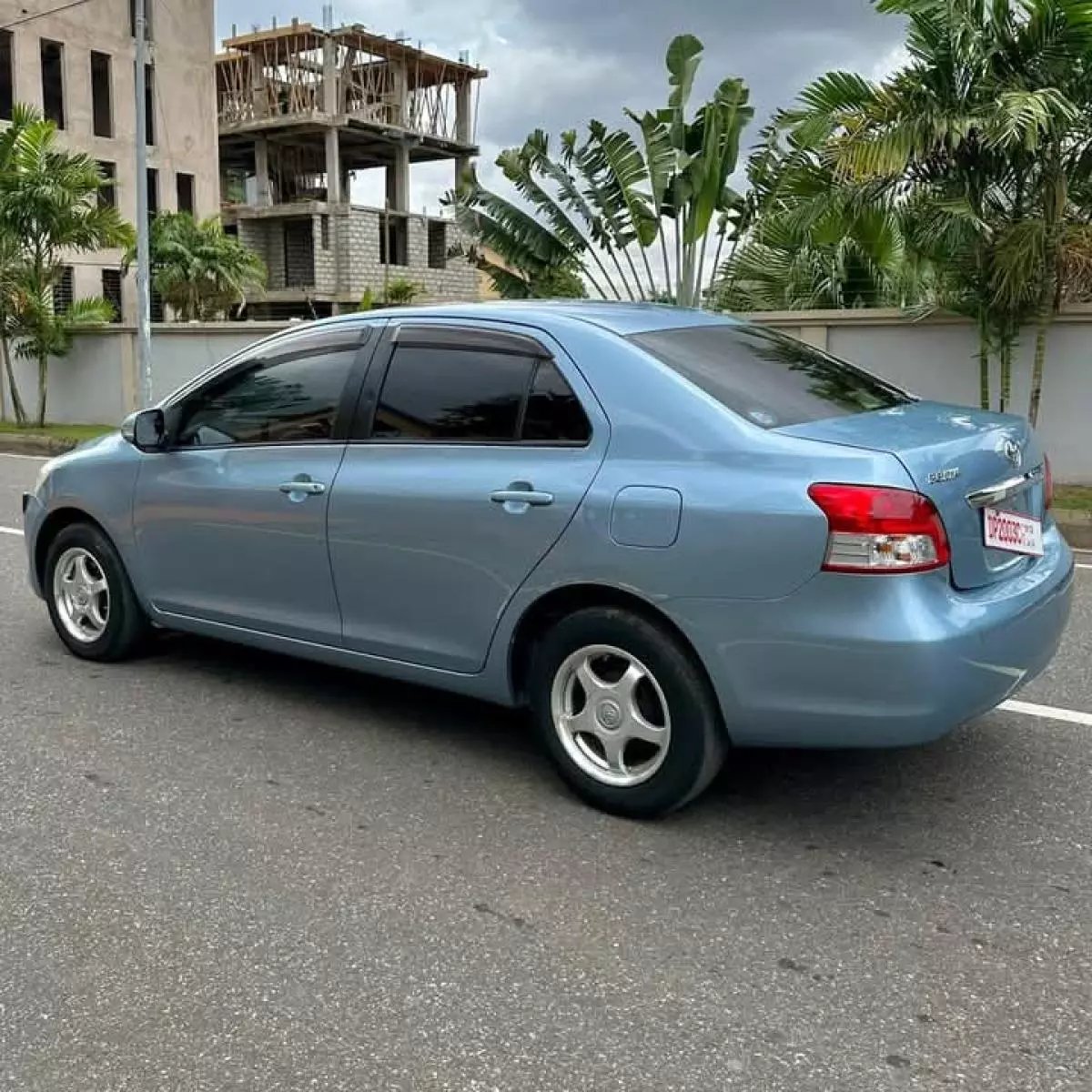 Toyota Belta   - 2011