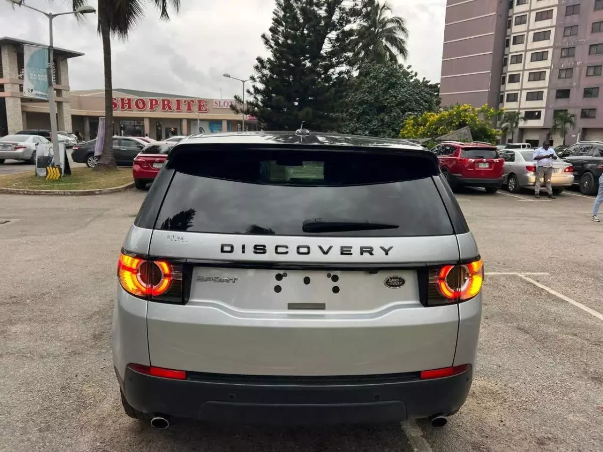 Land Rover Discovery   - 2016