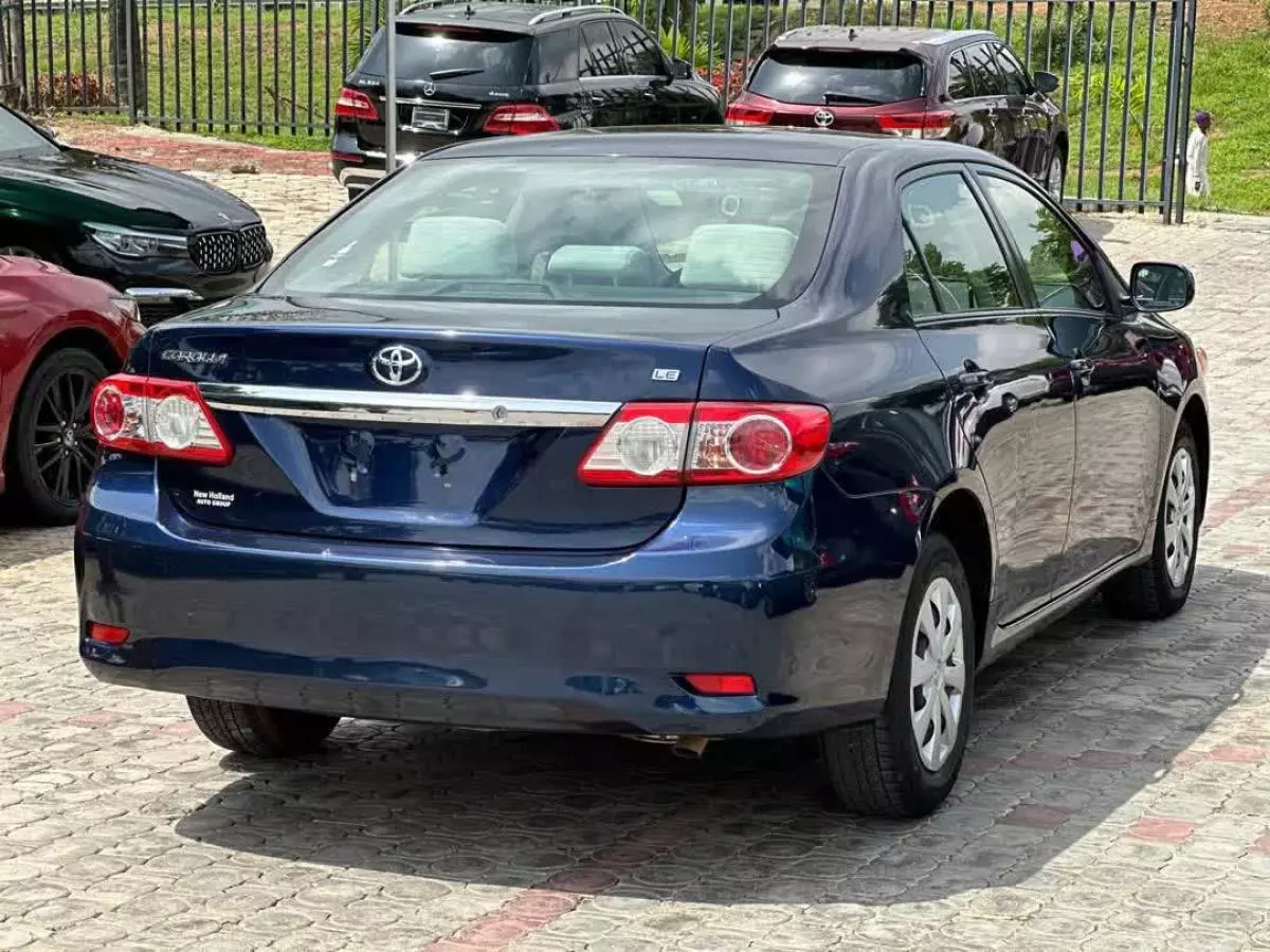 Toyota Corolla   - 2012