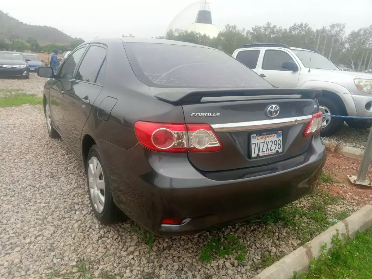 Toyota Corolla   - 2011