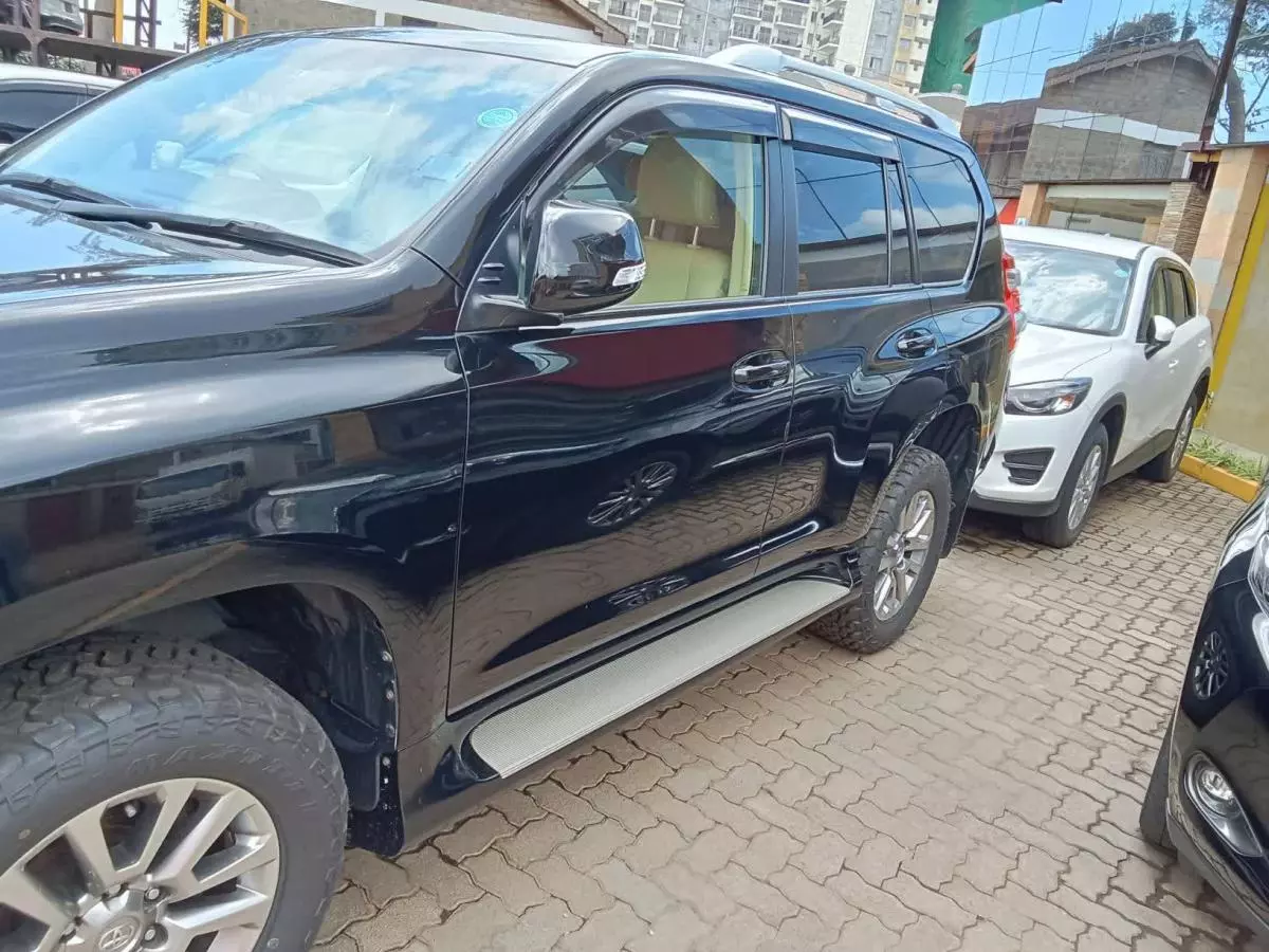 Toyota Landcruiser Prado   - 2015