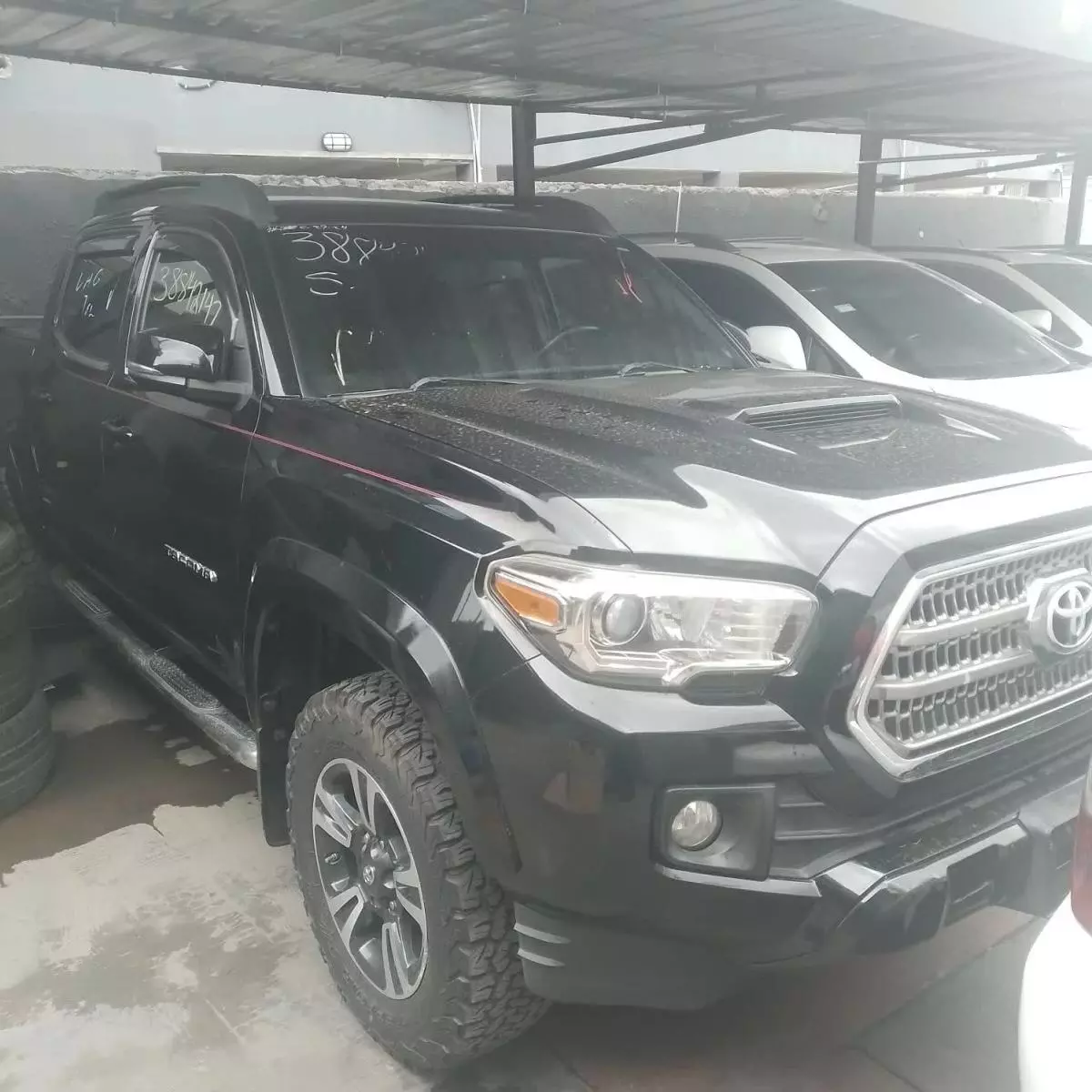 Toyota Tacoma   - 2016